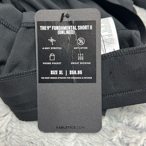 Fabletics The 9” Fundamental Short 11 with 4-way stretch Black Shorts XL - Picture 4 of 9